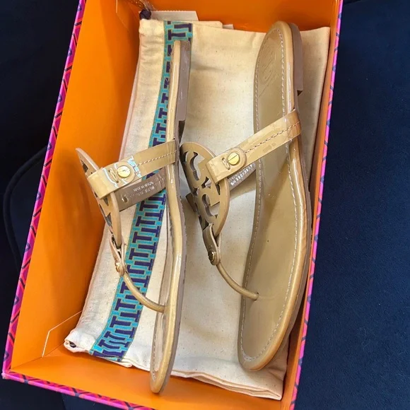 Tory Burch Tan Sandals - Picture 6 of 7